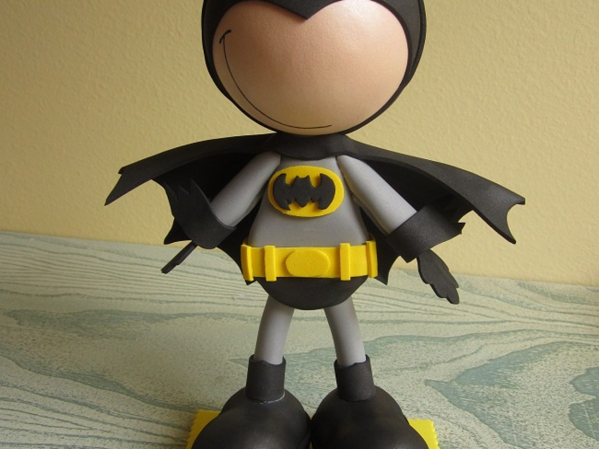 Como hacer fofucho de Batman | Muñecas Fofuchas