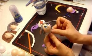 Video como hacer caritas de fofuchas eva