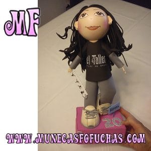 Muñeca Fofucha personalizada Aniversario Baile Gemma 2