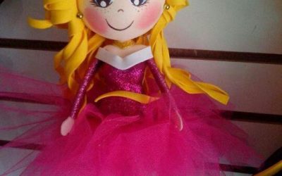 Cómo hacer una Fofucha de Bella Durmiente